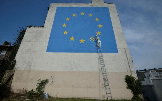 بنکسی و تغییر پرچم اتحادیه اروپا
