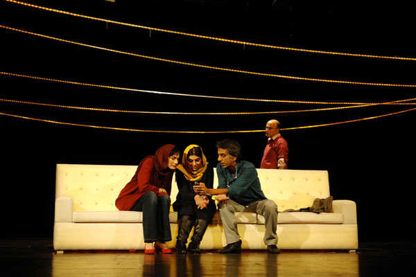 تئاتر ایوانف در جشنوارۀ تئاتر زوریخ سوئیس